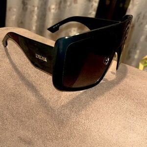 Brand new! Never worn Dior so light black sun glasses